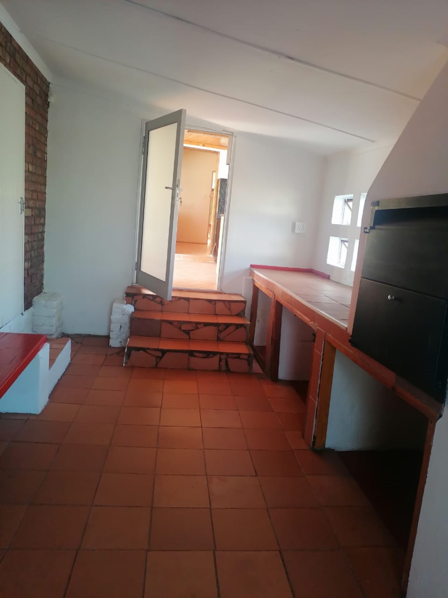 To Let 3 Bedroom Property for Rent in Madeira Park Eastern Cape